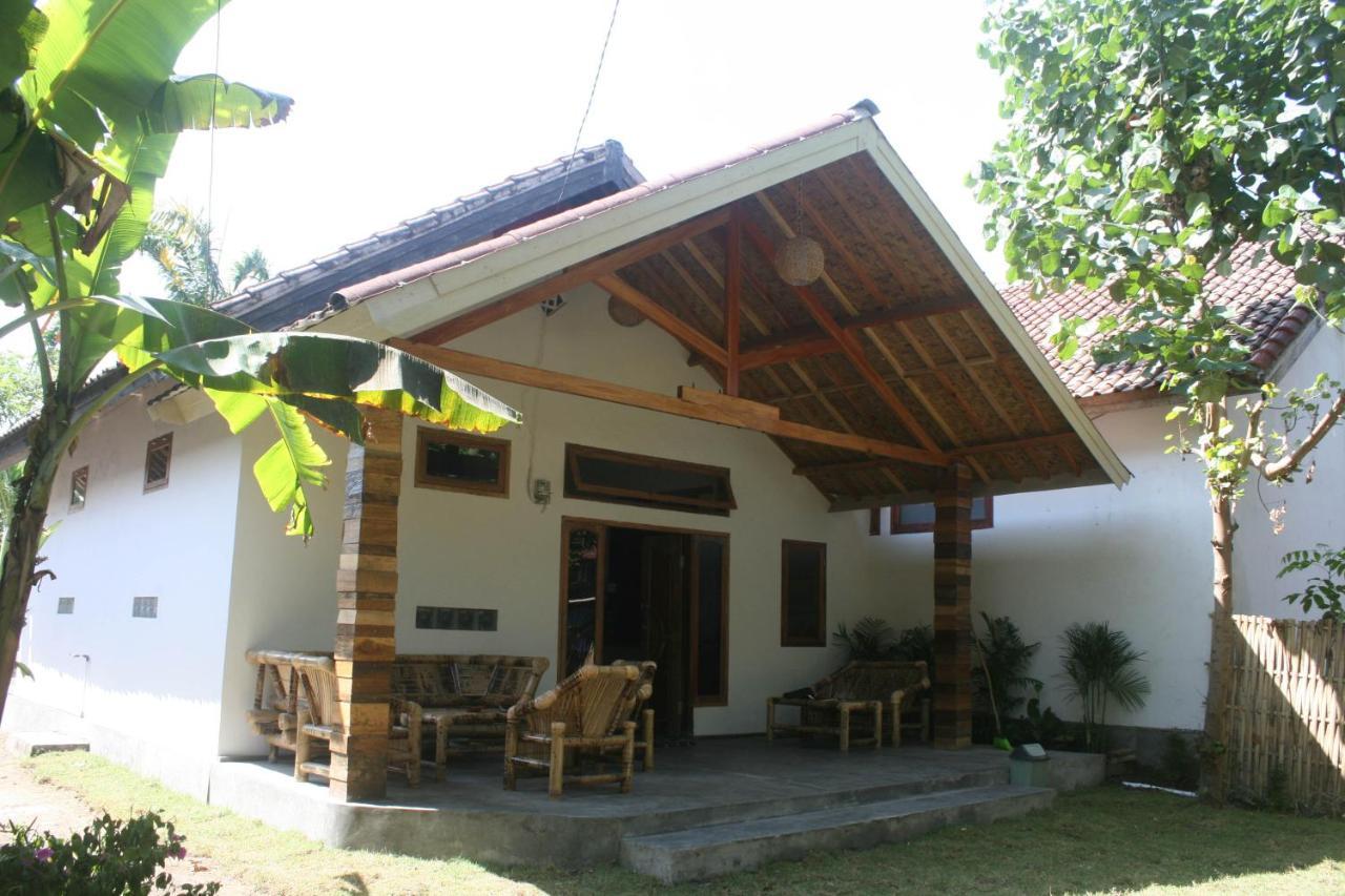 Mellow Hostel Kuta  Exterior photo